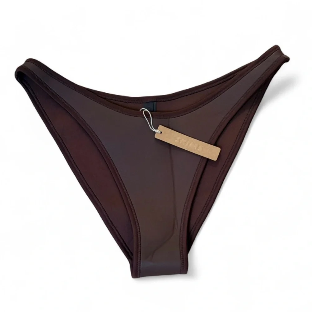 SKIMS Rubberized Scuba Swim Tanga Bikini Bottom Cocoa Brown Women’s Large NWT